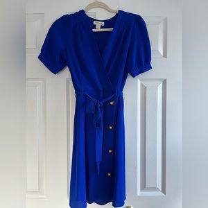 Cute blue dress perfect for work , date or special occasion. Size small.